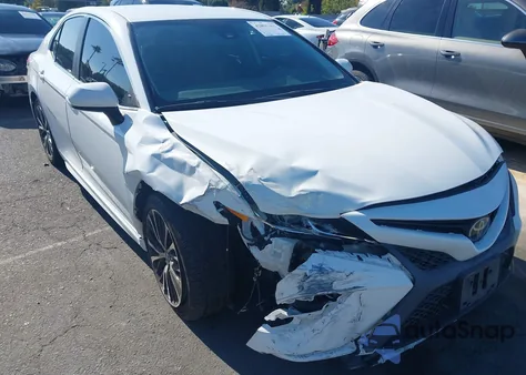2020 Toyota Camry Se z USA, uszkodzony, nr VIN 4T1G11AKXLU916369
